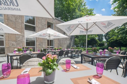 Atrium-Terrasse und Chilmys-Terrasse