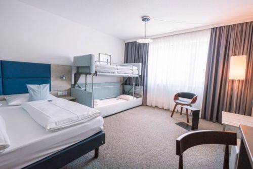 Hotel Motive, Zimmer, Detail/Wohnbereich, Familienzimmer mit Etagenbett