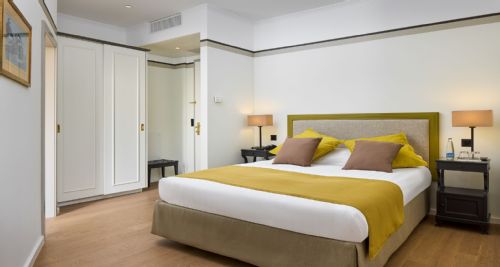 Hotel Motive, Zimmer, Queensize Bett Standard Zimmer