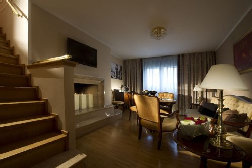 Hotel Motive, Zimmer, Detail/Wohnbereich, Maisonette Suite mit zwei Zimmern
