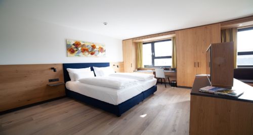 Hotel Motive, Zimmer, Suite/Appartement, Zimmer Suite Wohn_Schlafbereich 2